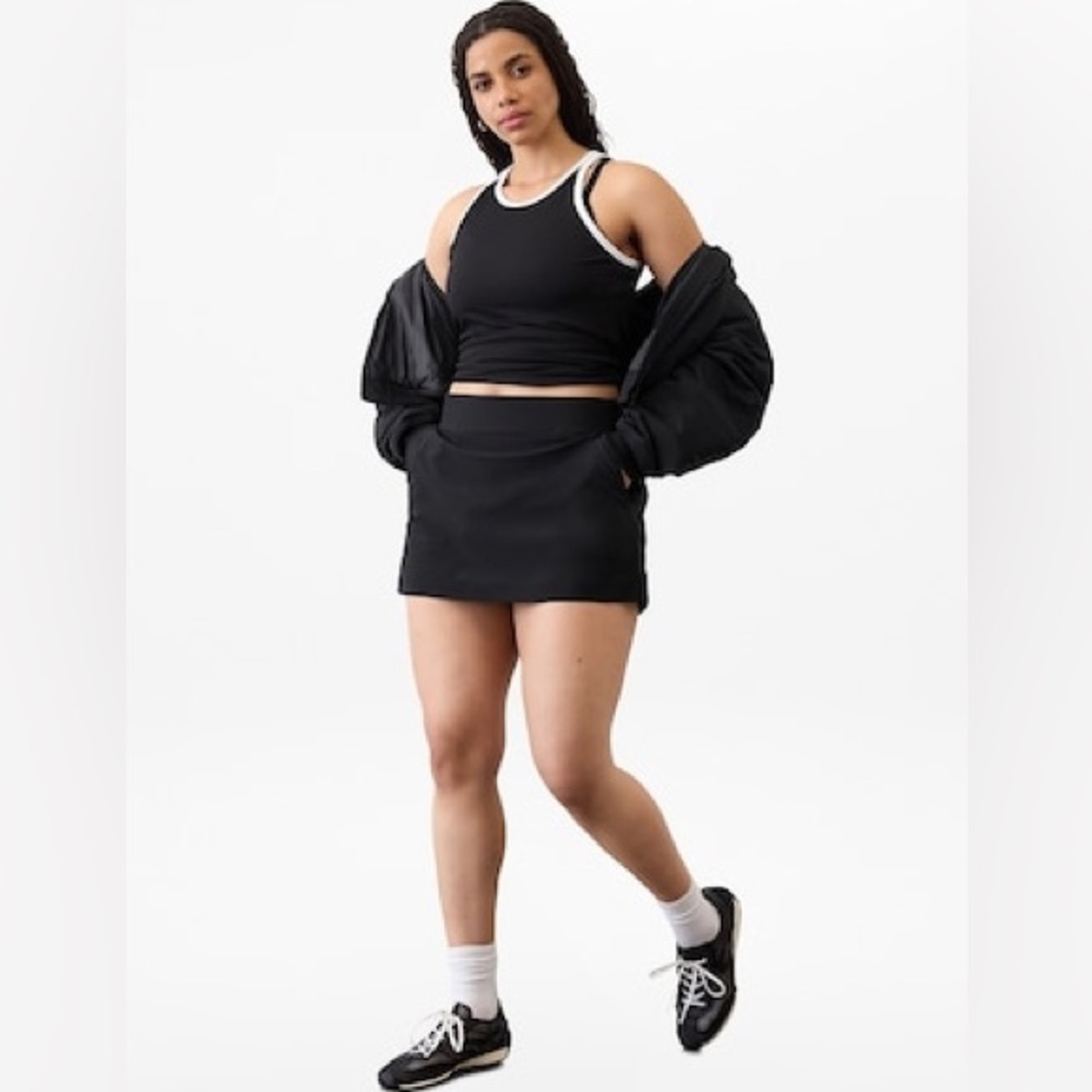 Athleta Brooklyn Mid Rise 13 1/2" Skort in Black Size 14